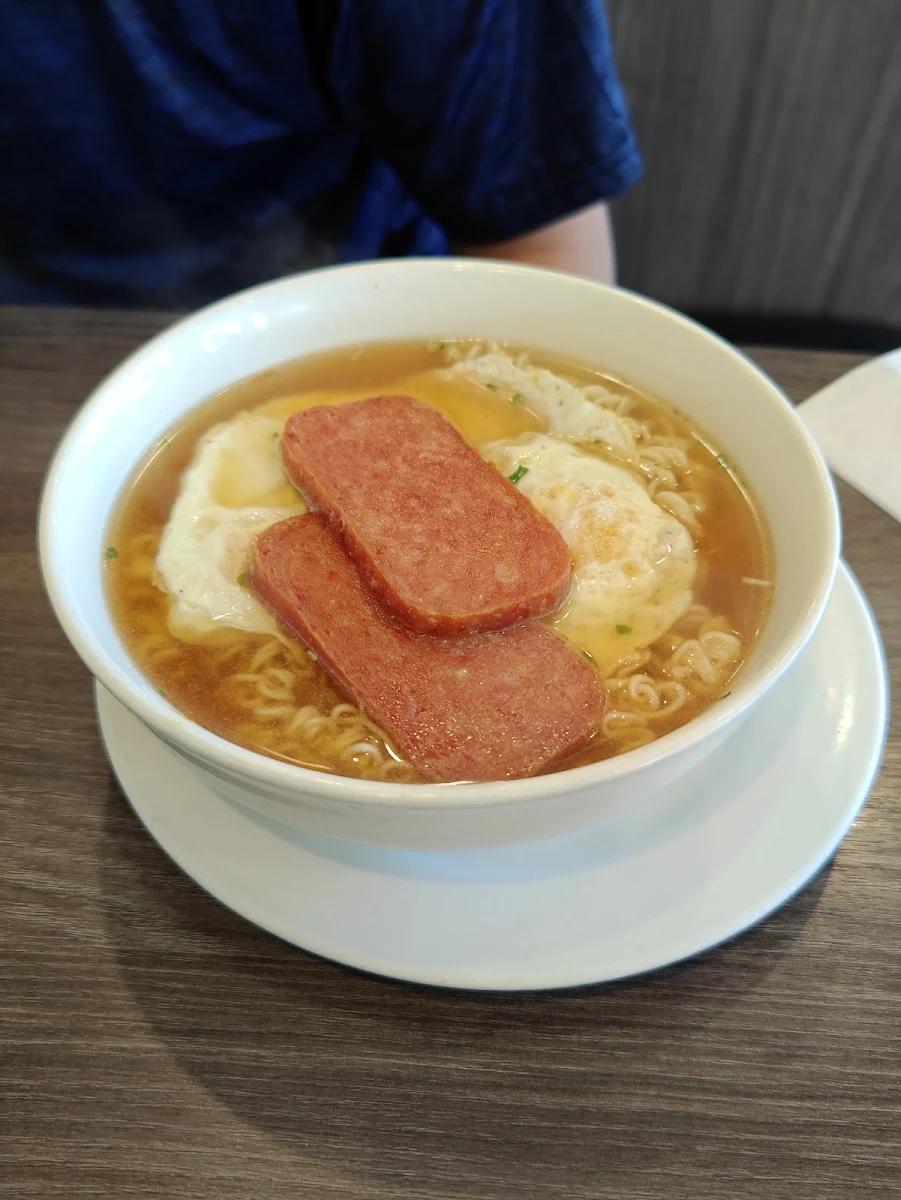luncheon meat egg in udon in soup 餐蛋出前一丁, 大明茶餐廳 Ming's Restaurant